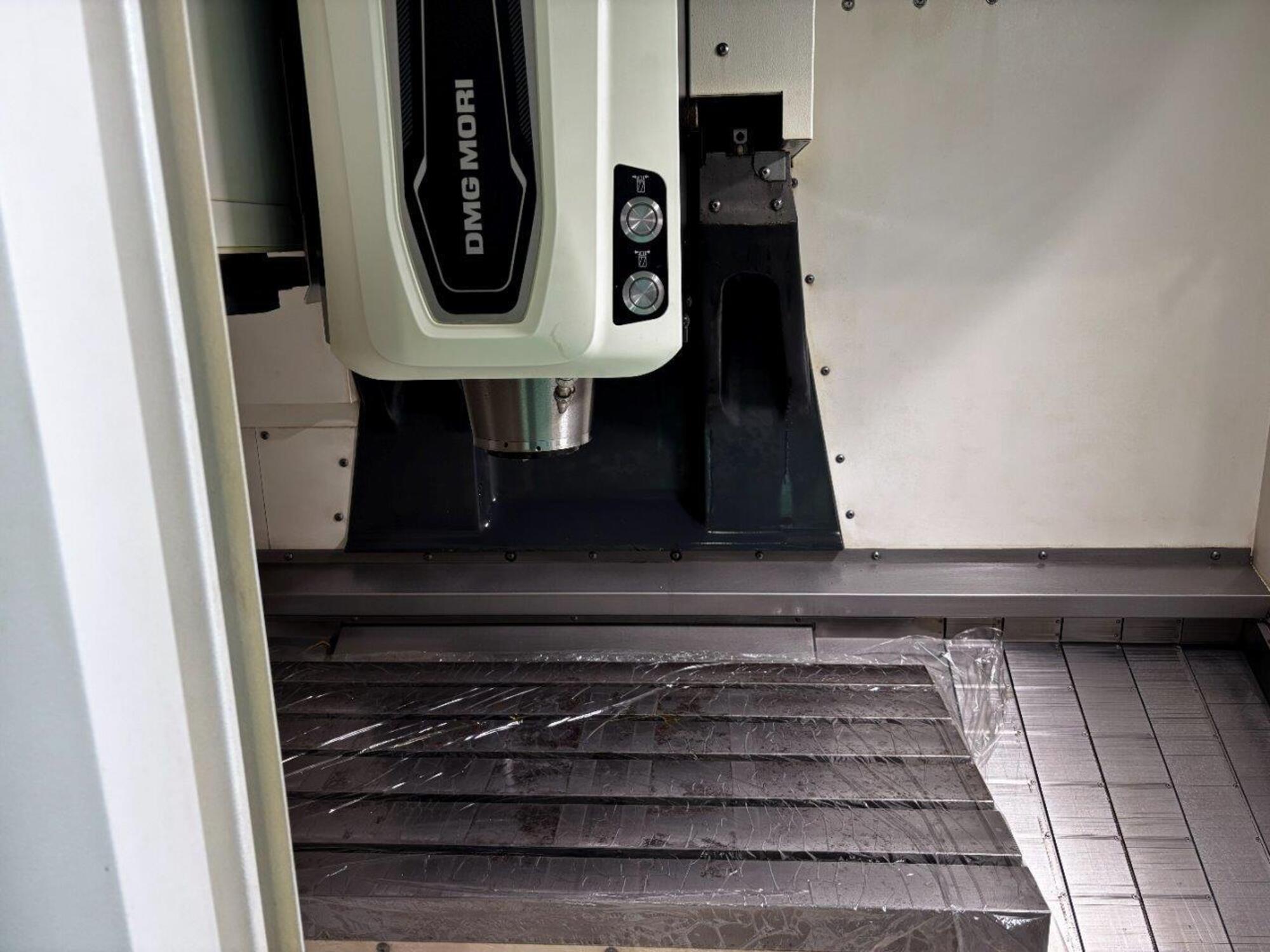 DMG MORI CMX800V 实拍图 4